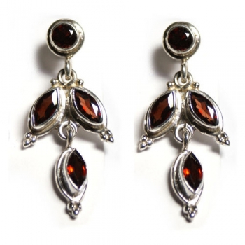 Pure silver top design red garnet fashion earrings